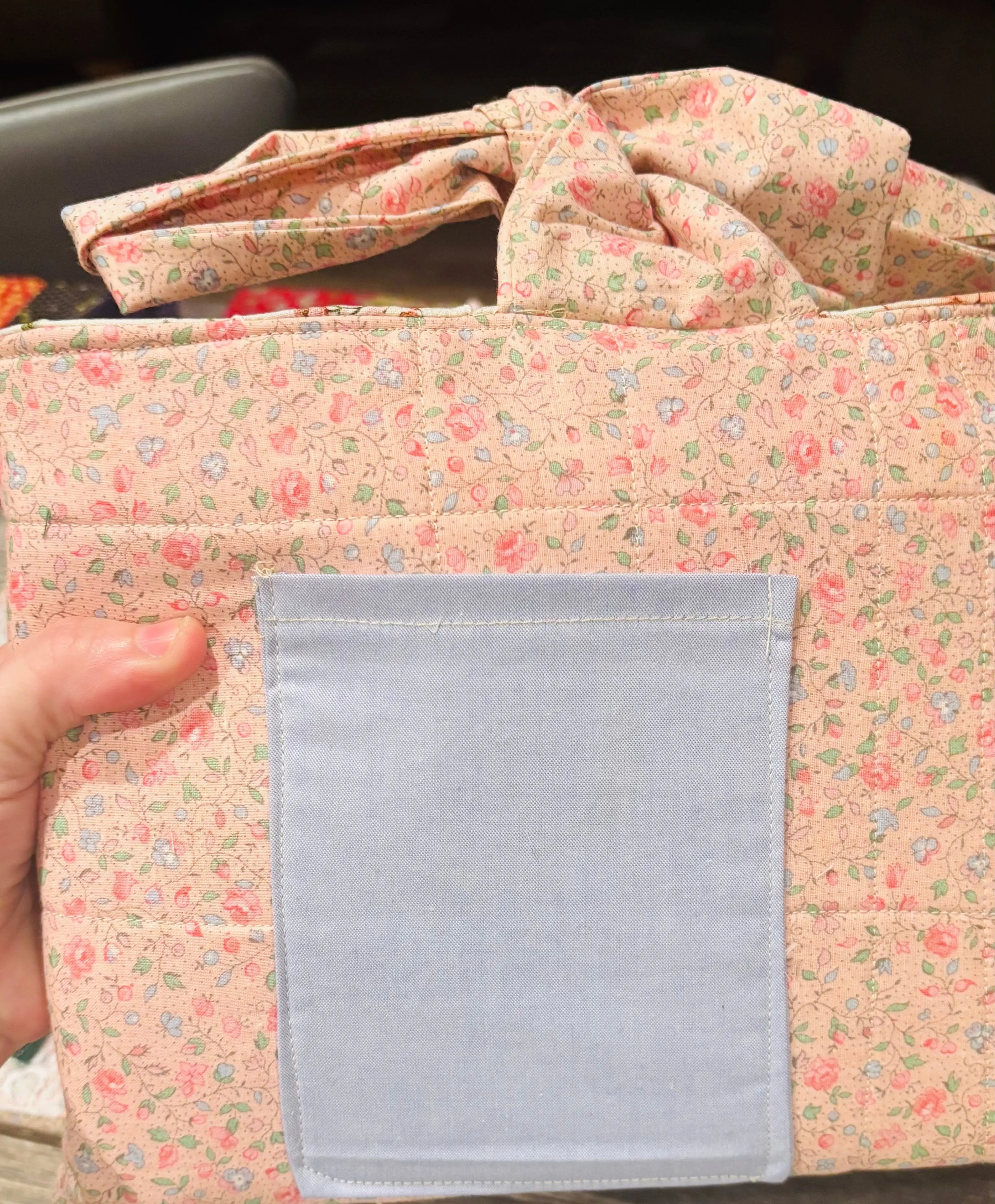 pocket on back of book sleeve/ bible sleeve pocket for pens and highlighter